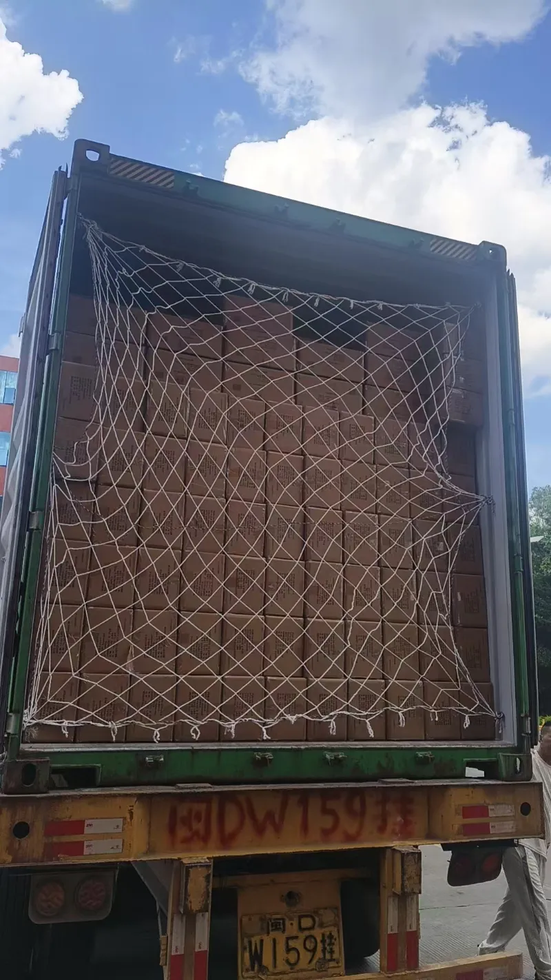 Plaukimas į užsienį! Aukštos kokybės skėčių partija iš Jinjiang Fengyuan skėčio sėkmingai išsiųsta į JAV